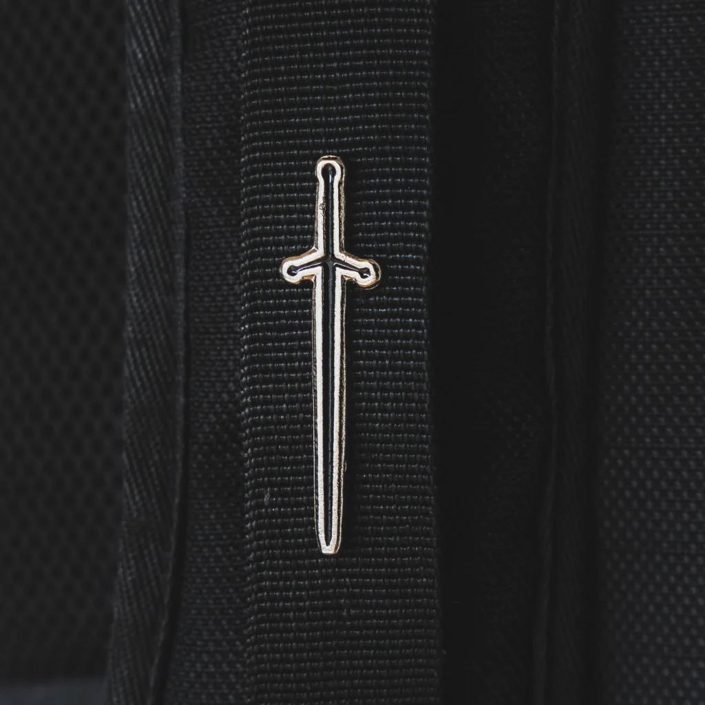 Pin Espada Reforjada